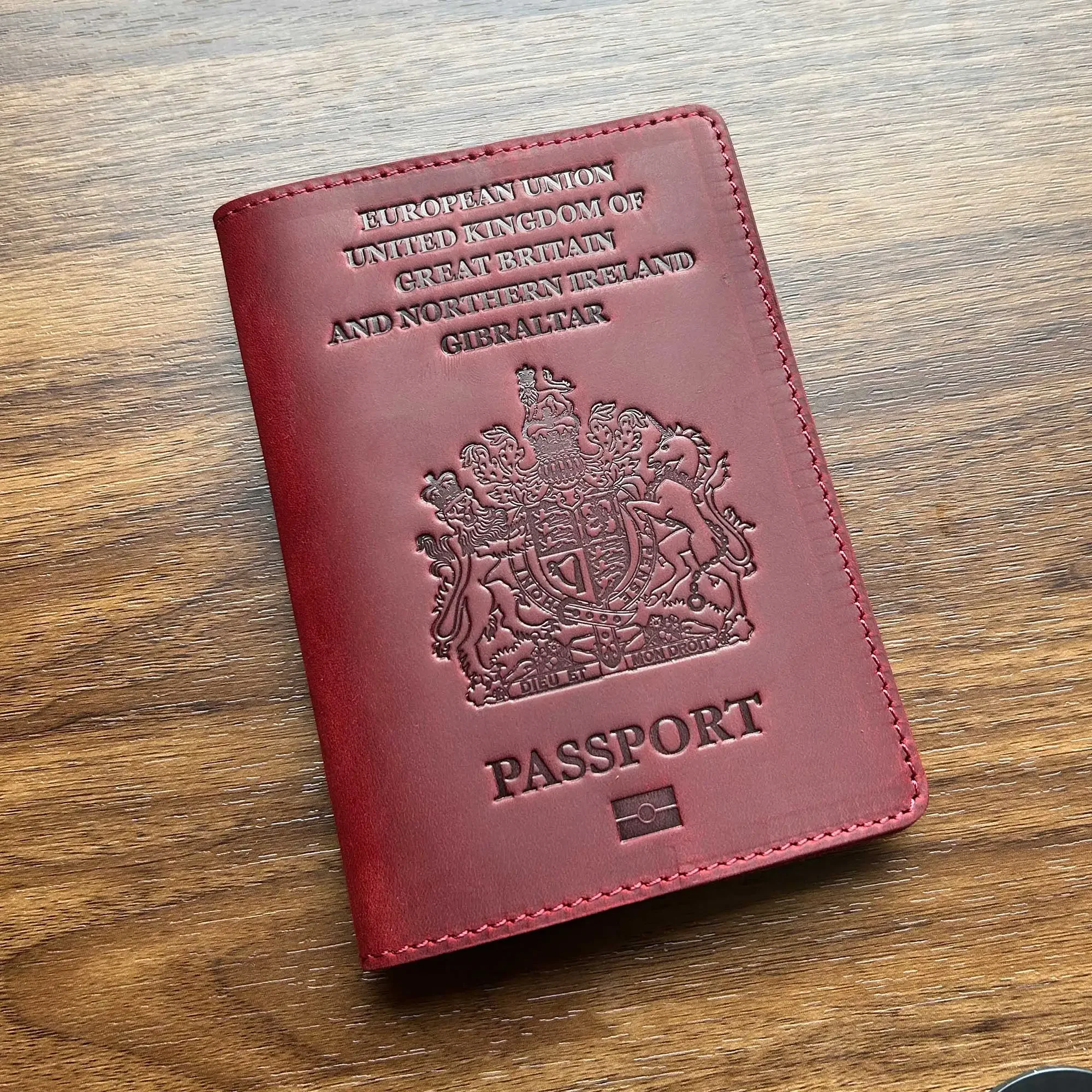 Retro Genuine Leather British Passport Cover Travel Passport Case Men Retro Cover on The Passport