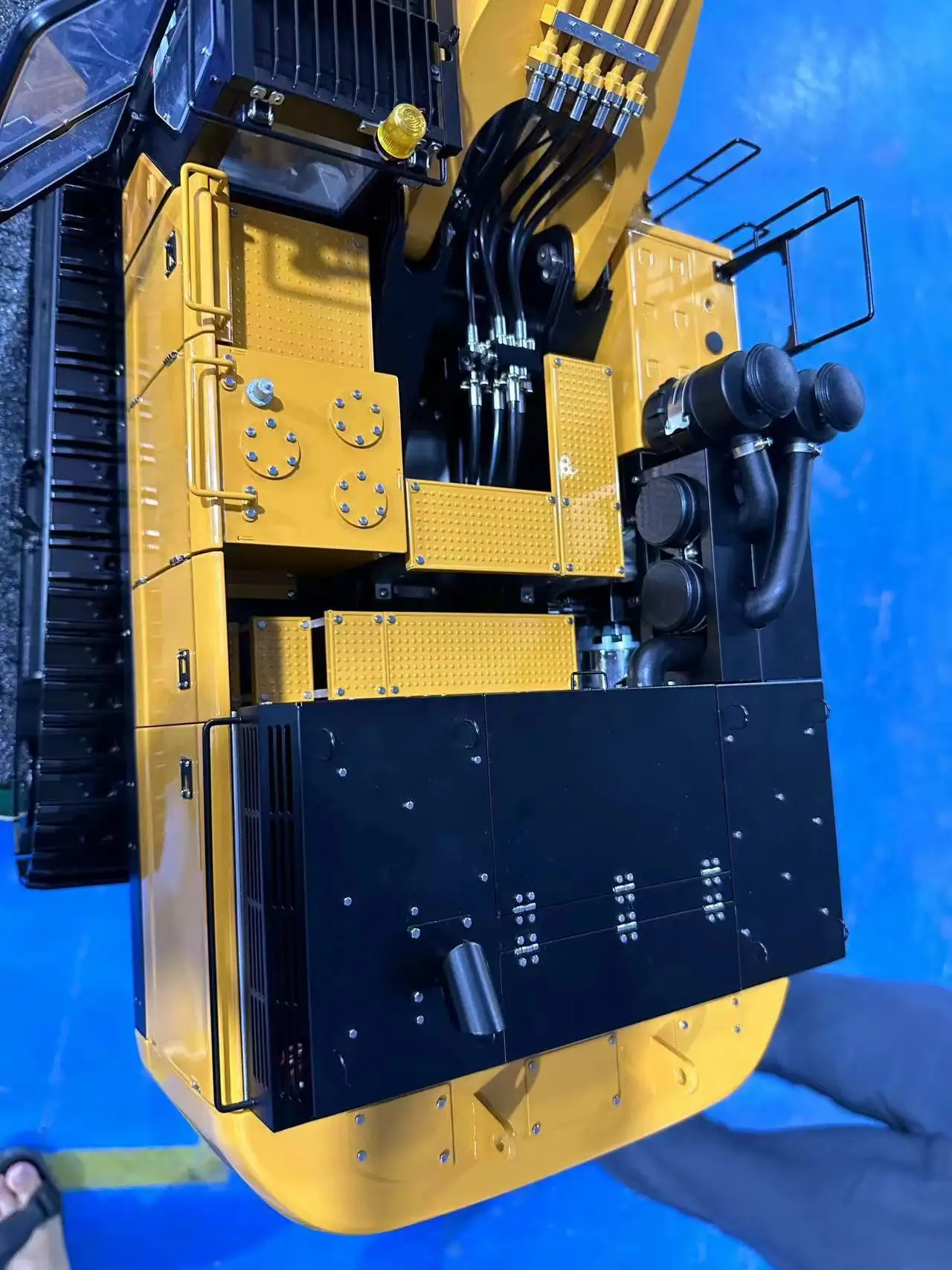 W magazynie NEW Arrival metalowy KABOLITE 1/14 koparka RC hydrauliczny SY980H zdegradowany koparka do ziemi ciężka maszyna ciężarówki prezenty zabawki 17 S3fc73ee13d4a4c24b3eb5065c93c82ebM W magazynie NEW Arrival metalowy KABOLITE 1/14 koparka RC hydrauliczny SY980H zdegradowany koparka do ziemi ciężka maszyna ciężarówki prezenty zabawki