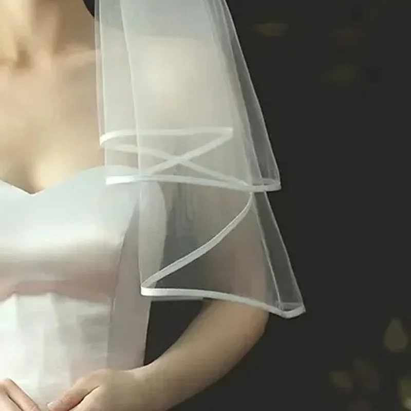 Elegante velo da sposa con bordo in nastro con pettine Spalla Lunghezza gomito Velo da sposa corto Accessori per matrimonio - immagine 5