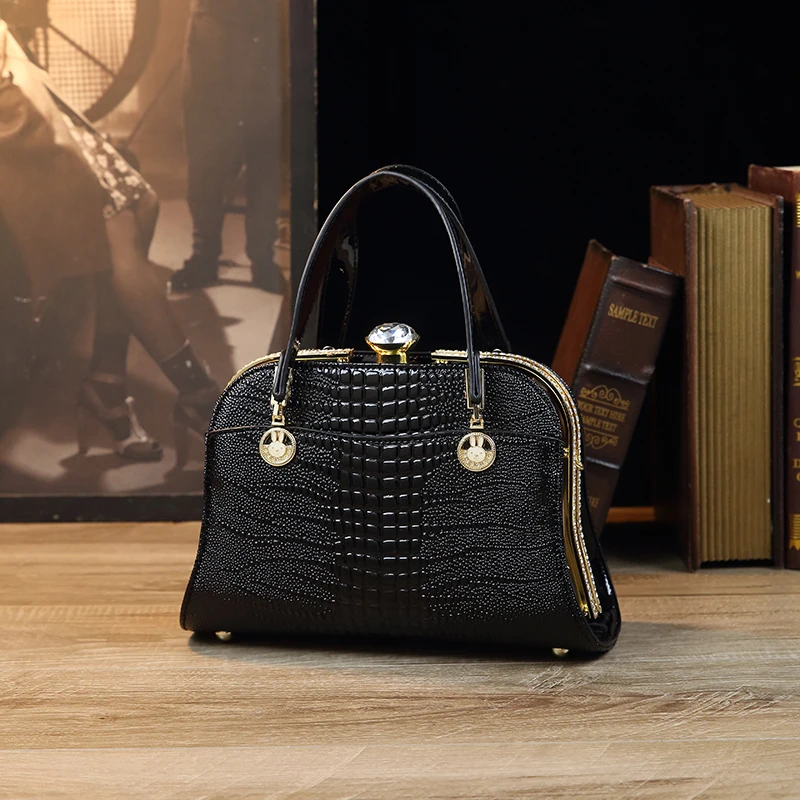 2022 Designer Bag Handbag Women's Carrying Bag with Diamond Embedding Shoulder Bag Crocodile pattern women's bag