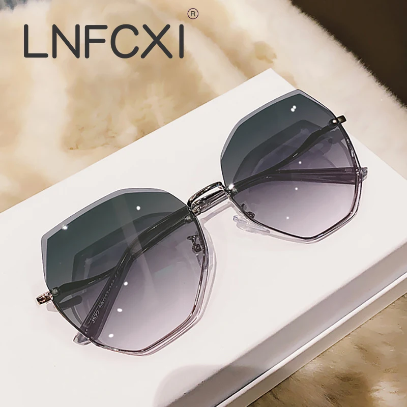 

LNFCXI New Fashion Brand Design Vintage Rimless Pilot Sunglasses Women Men Retro Cutting Lens Gradient Sun Glasses Female UV400