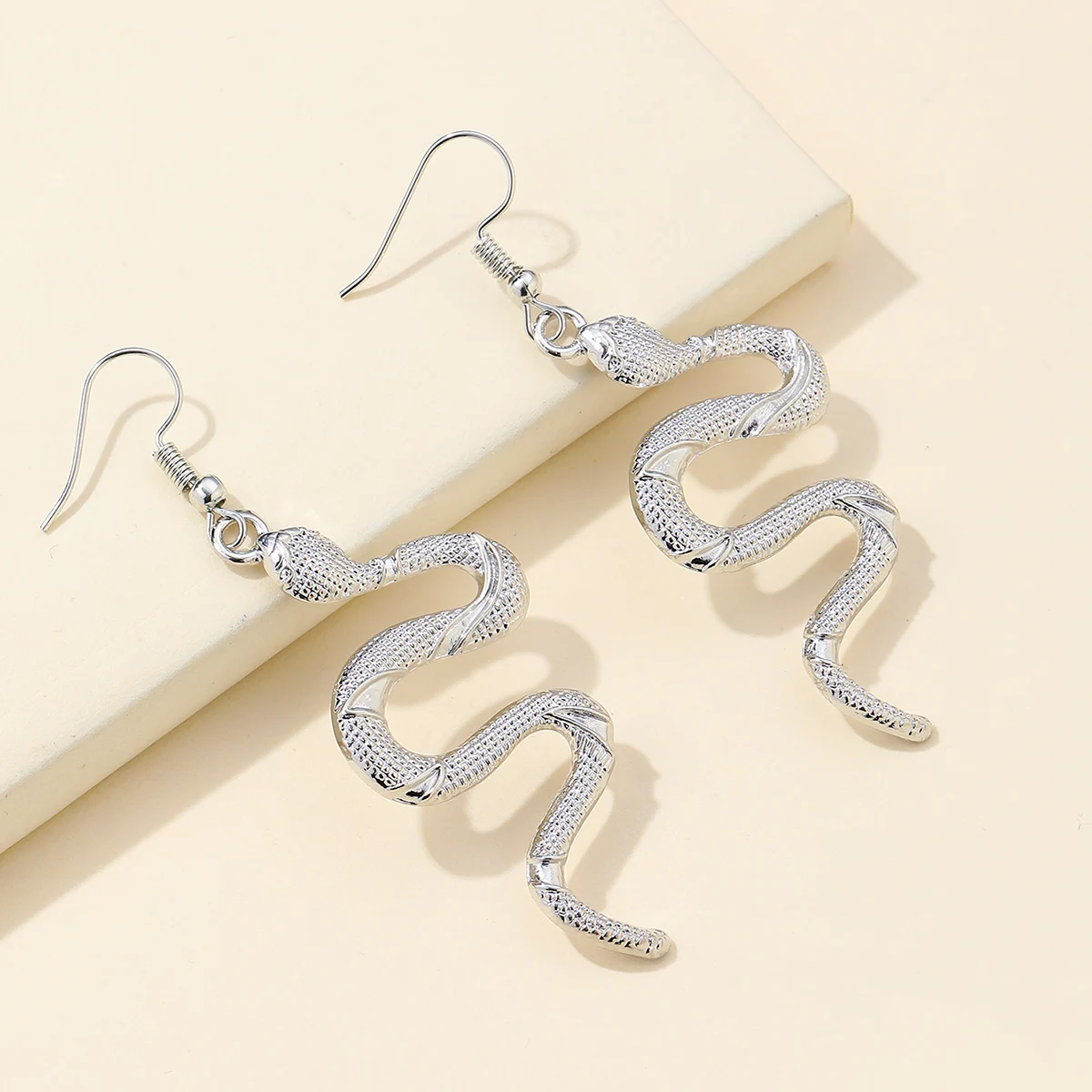 Женские Висячие серьги из цинкового сплава в виде змеи