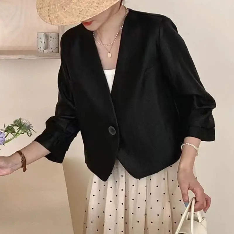 Korean Simplicity Summer Women's Solid V-Neck Single Button Fashion Office Lady Pleated Three Quarter Slim Blazer Coats Tops