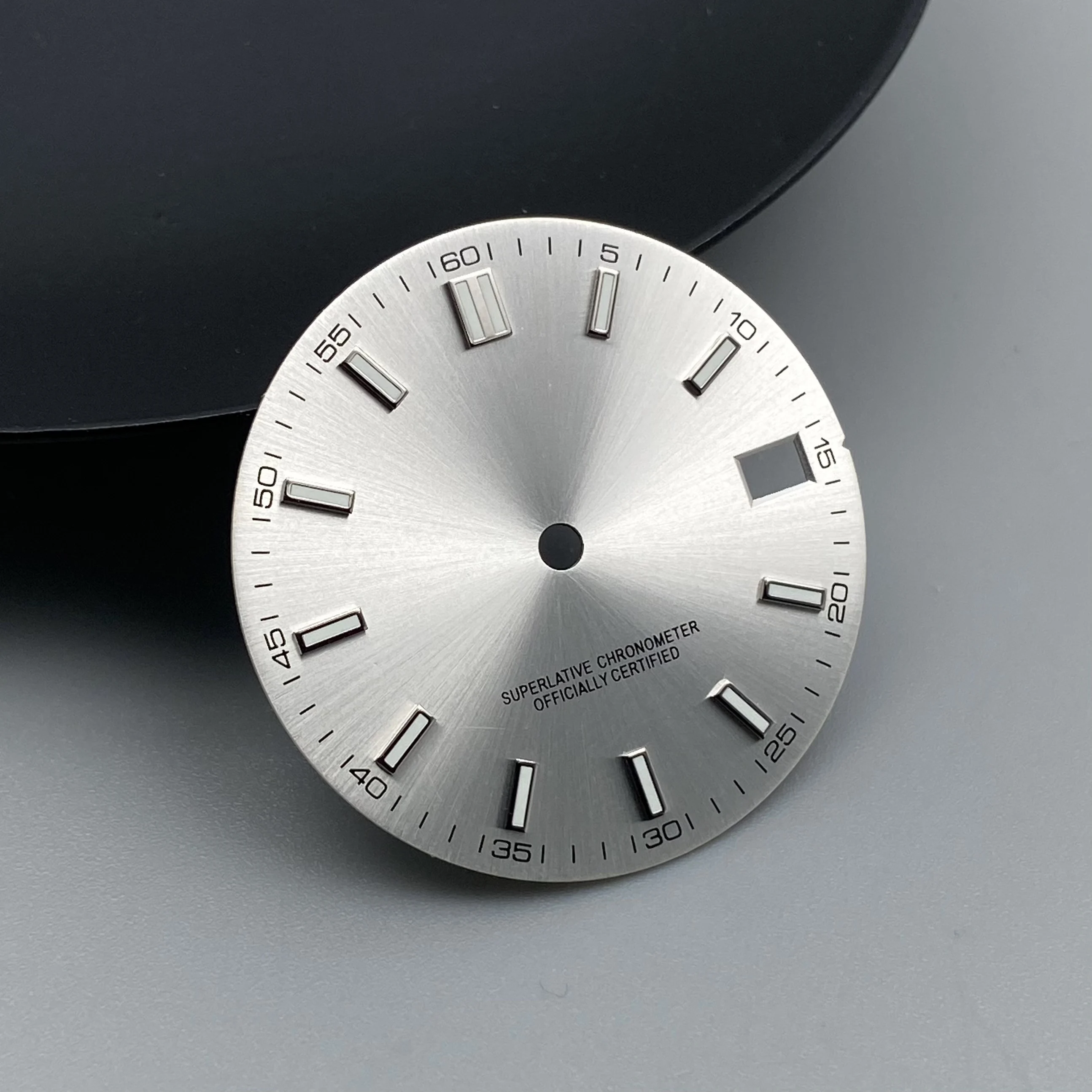 Green Luminous Date Dial for Automatic Watch Movements