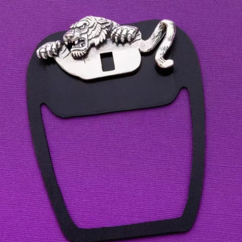 Retro Tiger Shaped Carved Men's Suit Hat Pin Classic Accessory Pin Coat Versatile Collar Decoration Shirt Creative Fashion