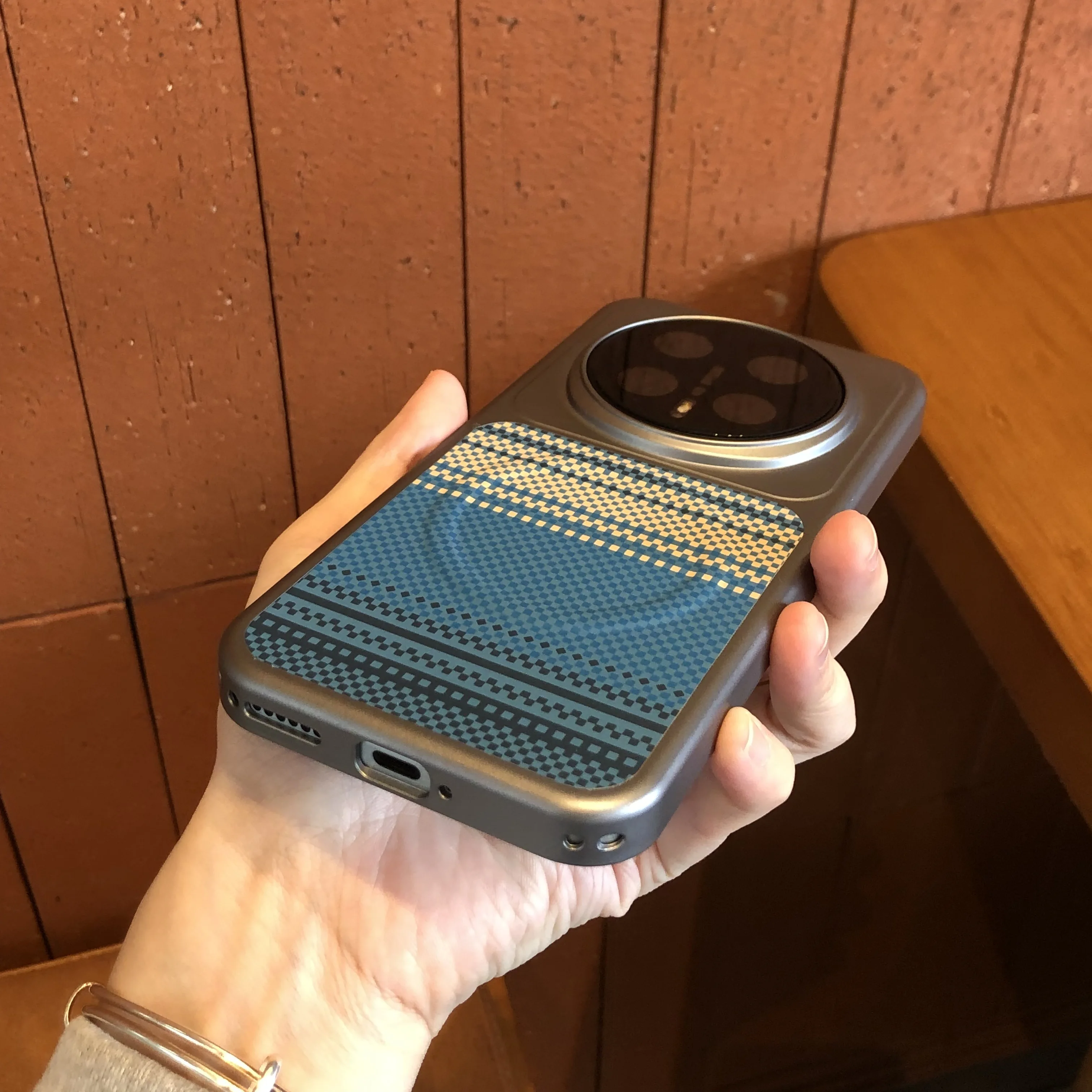 Luxury Magnetic Hard Back Case with Magsafe and Wireless Charging