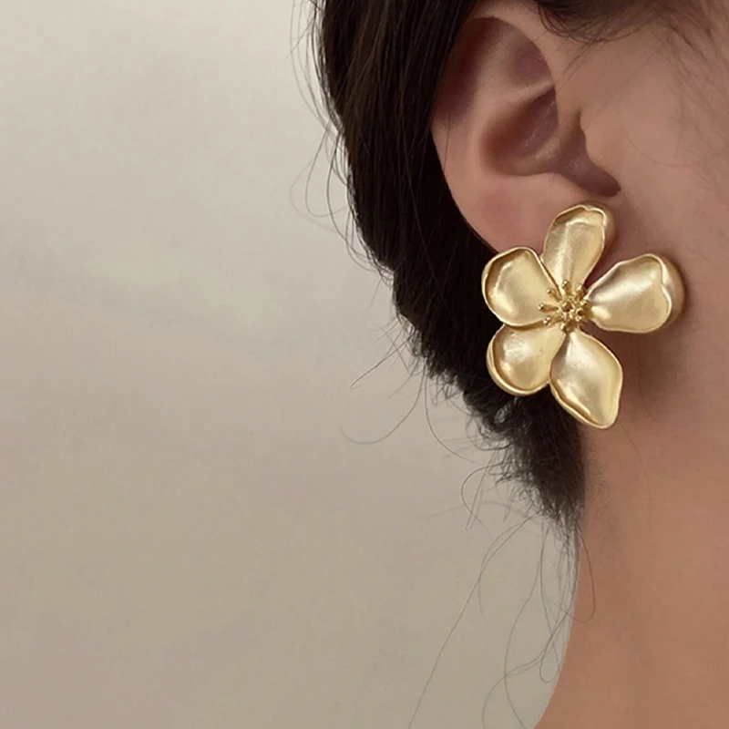 New Exaggerated European & American Style Metal Flower Stud Earrings For Women's Daily Wear Fashion Gold Color Jewelry Gifts 2