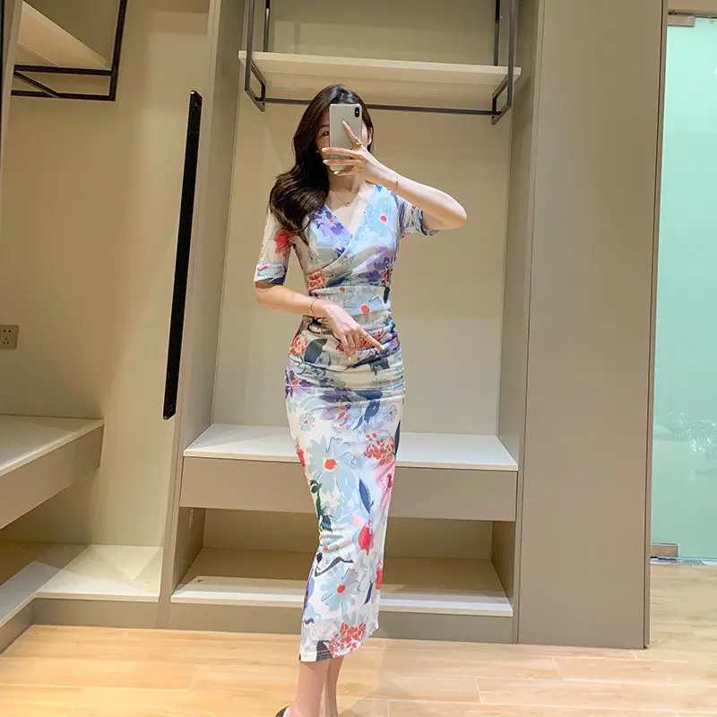 

Short sleeve printed dress for women 2023 summer new purple sexy V-neck waistband split buttock skirt medium length dress female