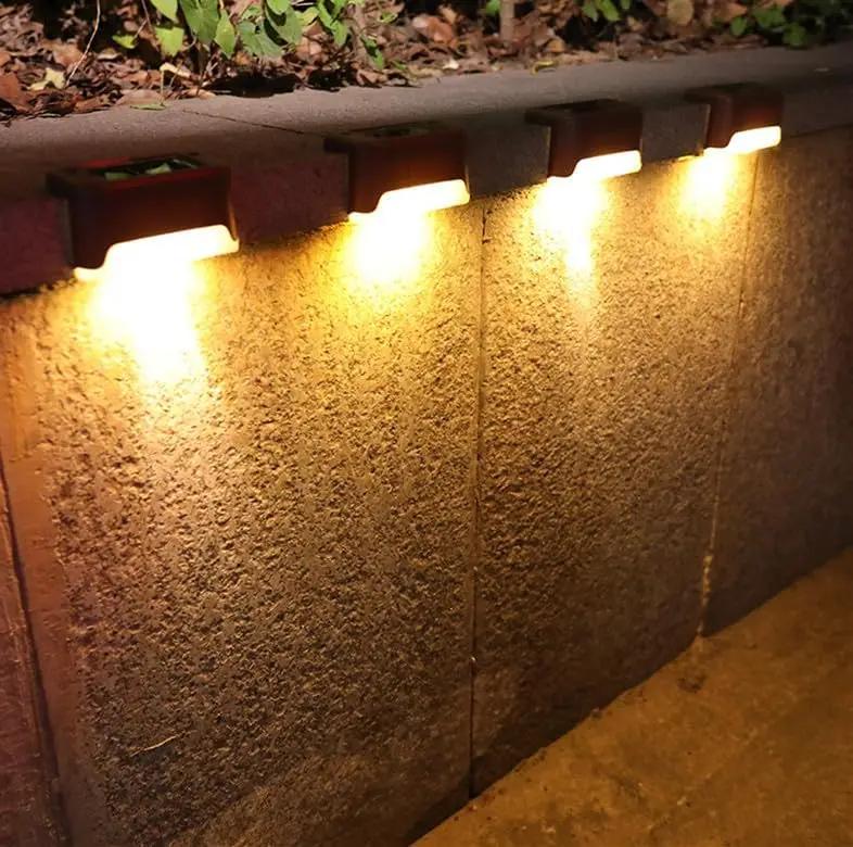 thumbnail image 1 of Lámpara solar LED para escaleras de exterior, impermeable, para jardín, barandilla, valla, camino, patio, decoración de césped, 1 of 5