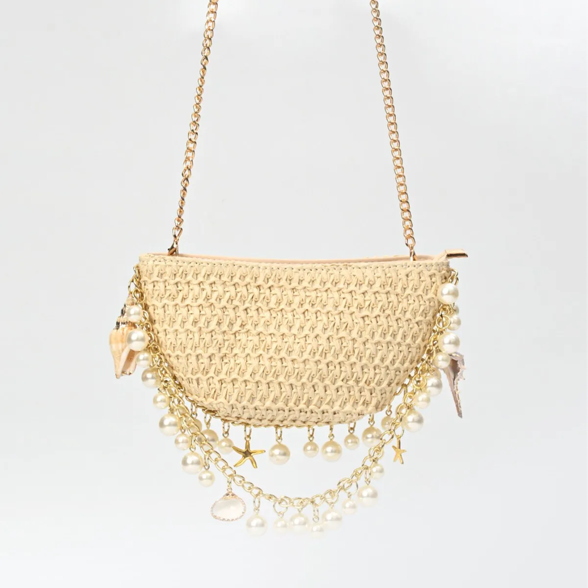 Women Pearl Conch Handbag with Pearl Chain Elegant Handwoven Straw Shoulder Bag Breathable Holiday Beach Bag Seaside Soft Pouch