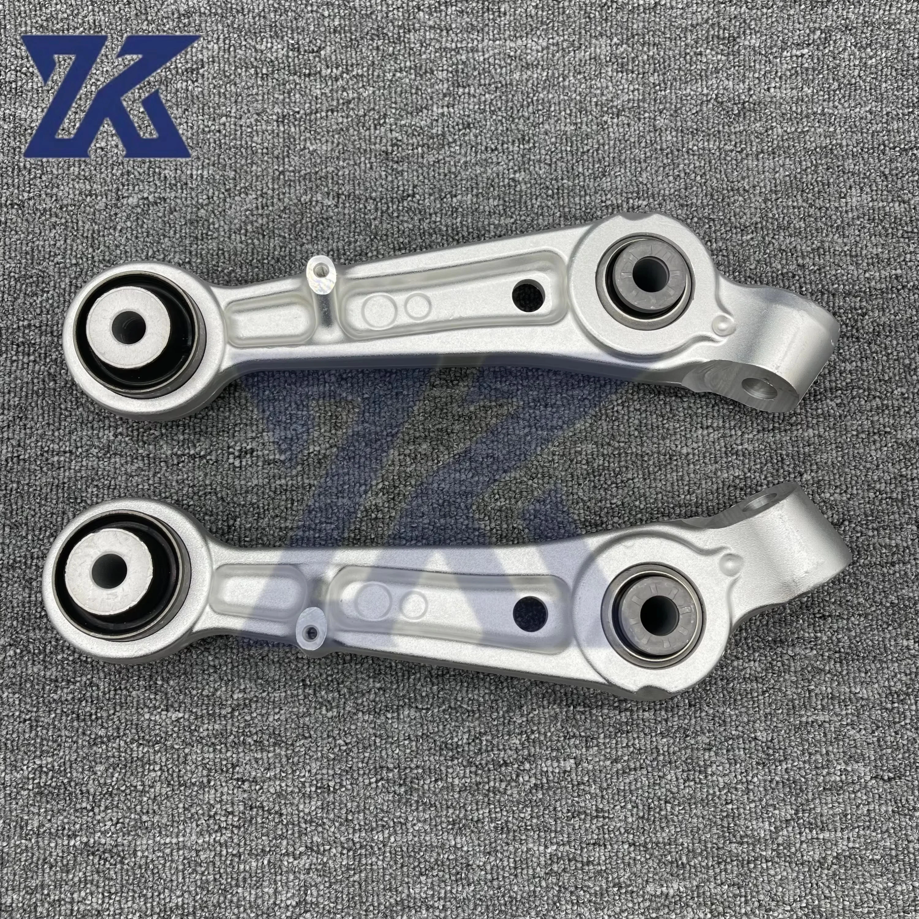 OEM 84008403 84008404 캐딜락 CT6 2016-용 고품질 프론트 로워 스트레이트 컨트롤 암 키트