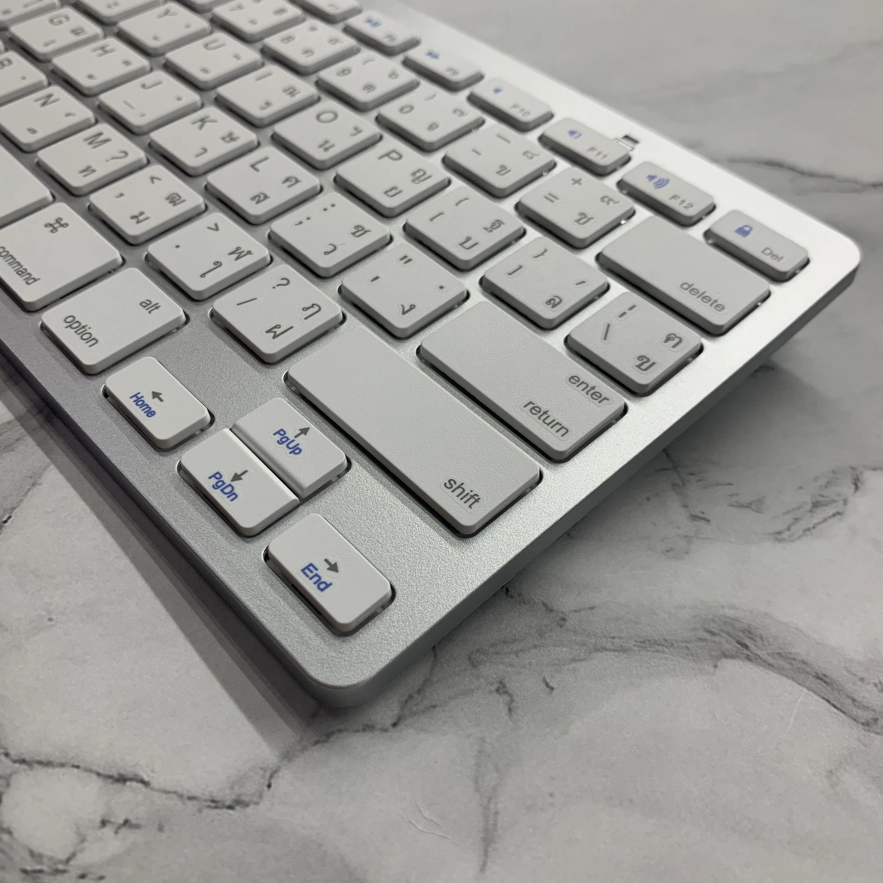 Thai Language Ultra Thin Light weight Low Noise BT Wireless Keyboards for iPhoneiPadsmartphonelaptop， Thailand keyboard