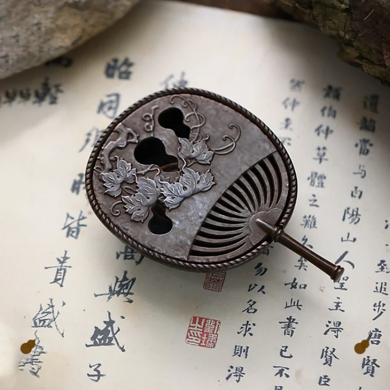 

Antique Creative Incense Burner Japanese Style Censer Cast Iron Sandalwood Burner Aromatherapy Box with Fan-shaped Lid