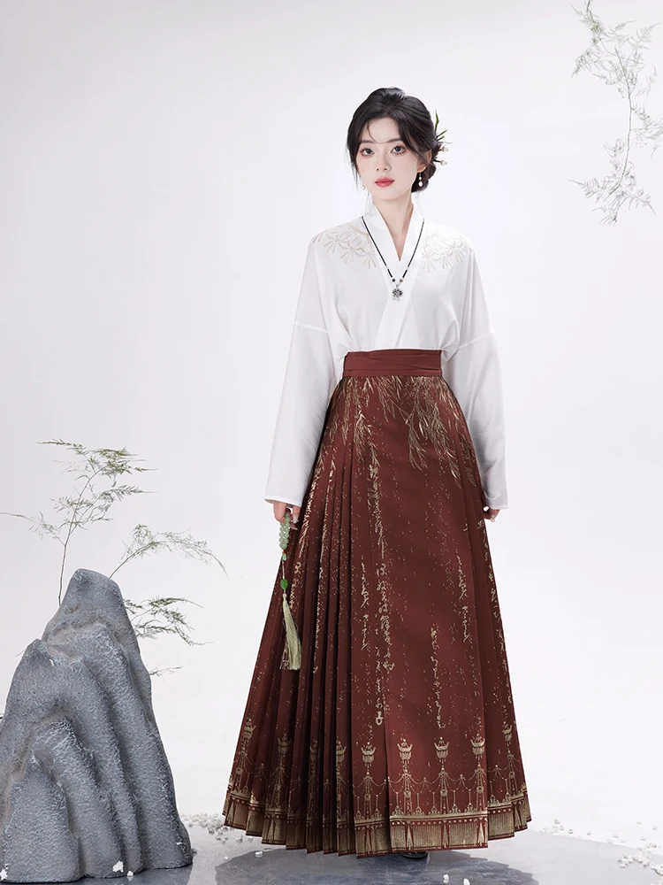 

Chi Xia[Chinese Symbols Qingning]Ming style short shirt, multi-color woven gold horse face skirt, improved Hanfu women's