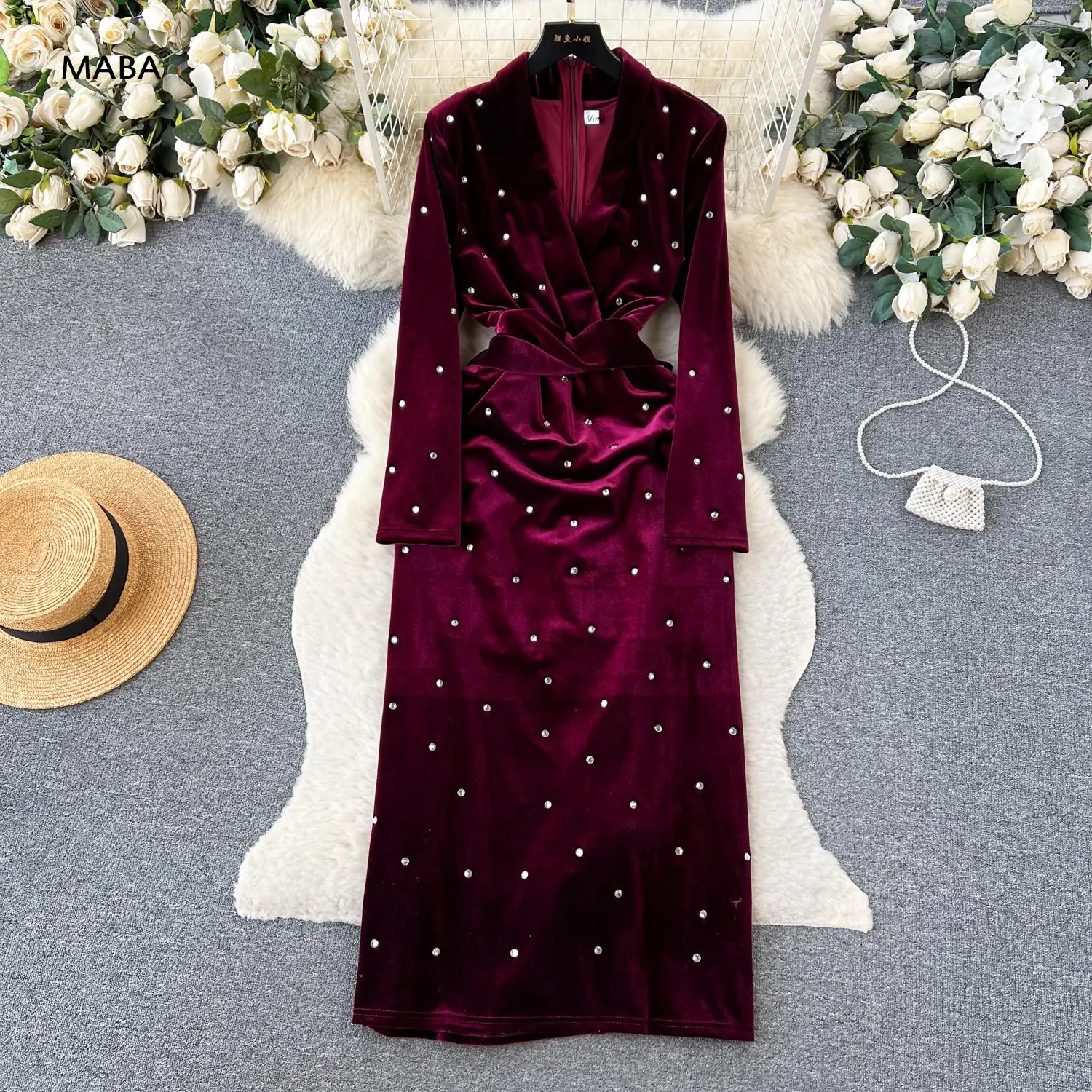 

Autumn Winter Temperament Burgundy/Black Diamond Velvet Long Dress Women V-neck Long Sleeves Slim Elegant French Senior Robes