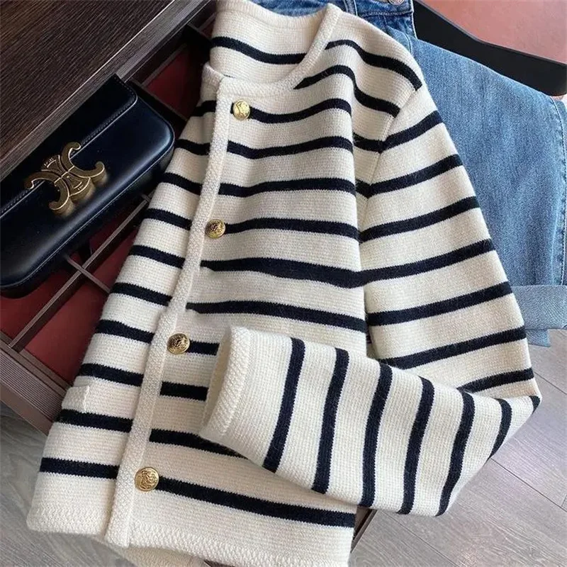 Women Stripe Sweaters Korean O-neck Knitted Cardigan Fashion Long Sleeve Casual Short Tops Spring Autumn Clothing
