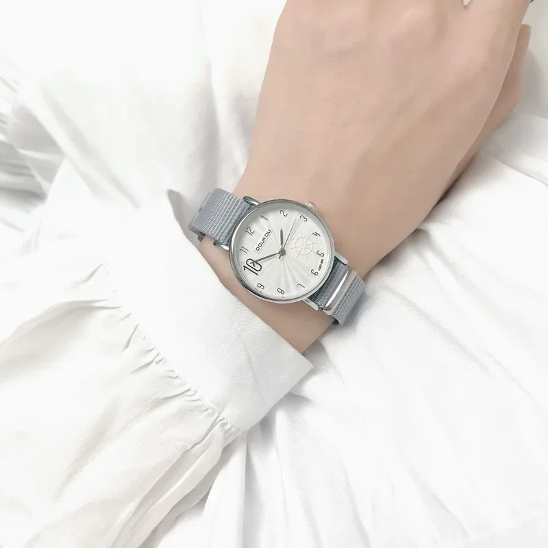 

Fashion Stripe Women Watches Simple Number Gear Dial Design Ladies Quartz Wristwatches Casual Pink Nylon Strap Woman Watch Hours