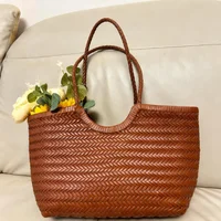 Sac fourre-tout tissé à la main de marque, grand panier à légumes en cuir véritable français avec poche intérieure tissée, fourre-tout à bandoulière sous les bras 1