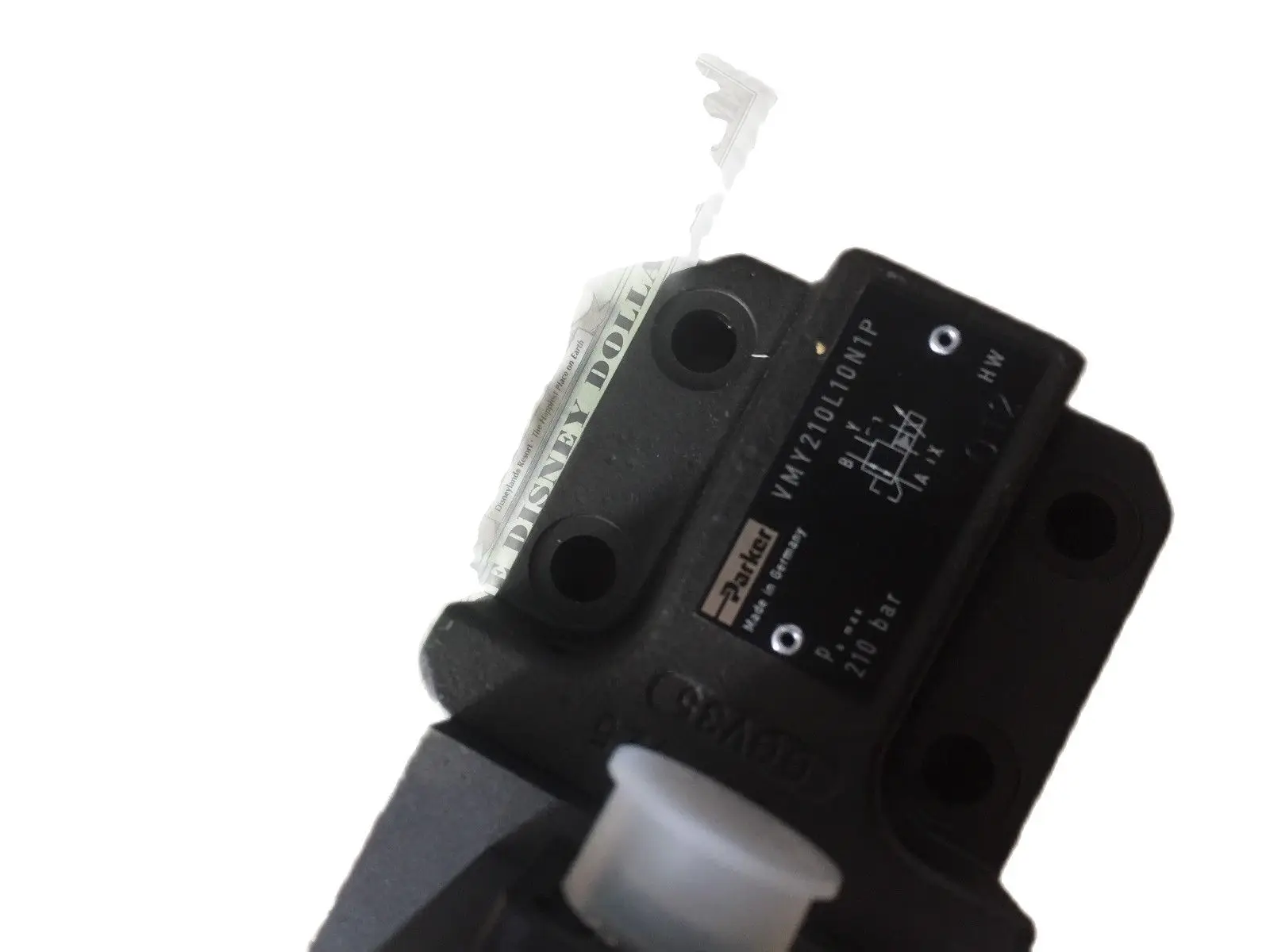 

VMY210L10N1P NEW PAREKR VALVE NEW !