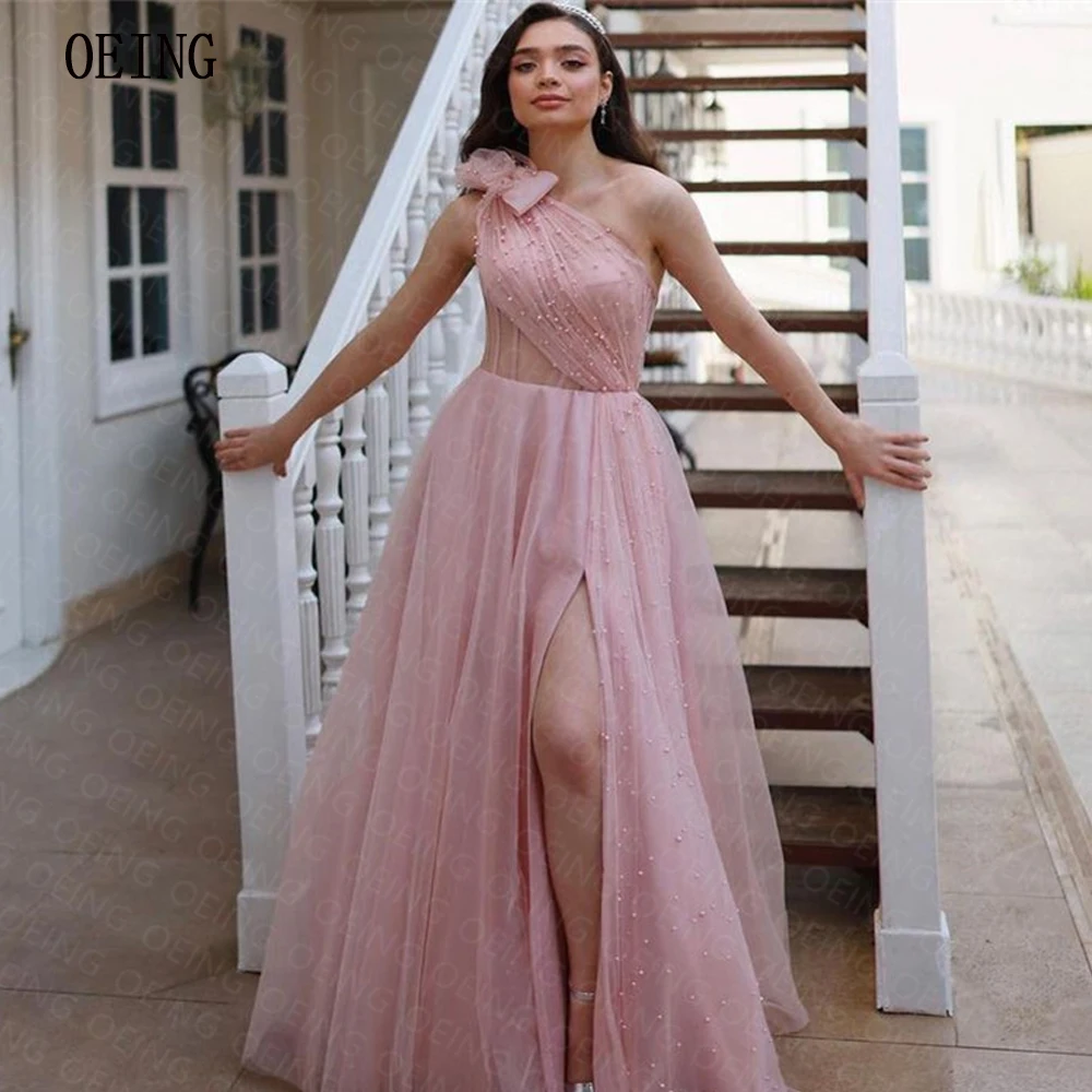 

OEING Tulle Bow One Shoulder Empire Bridesmaid Dress Side Slit Floor Length Evening Prom Gowns Pearls Quinceanera Dresses