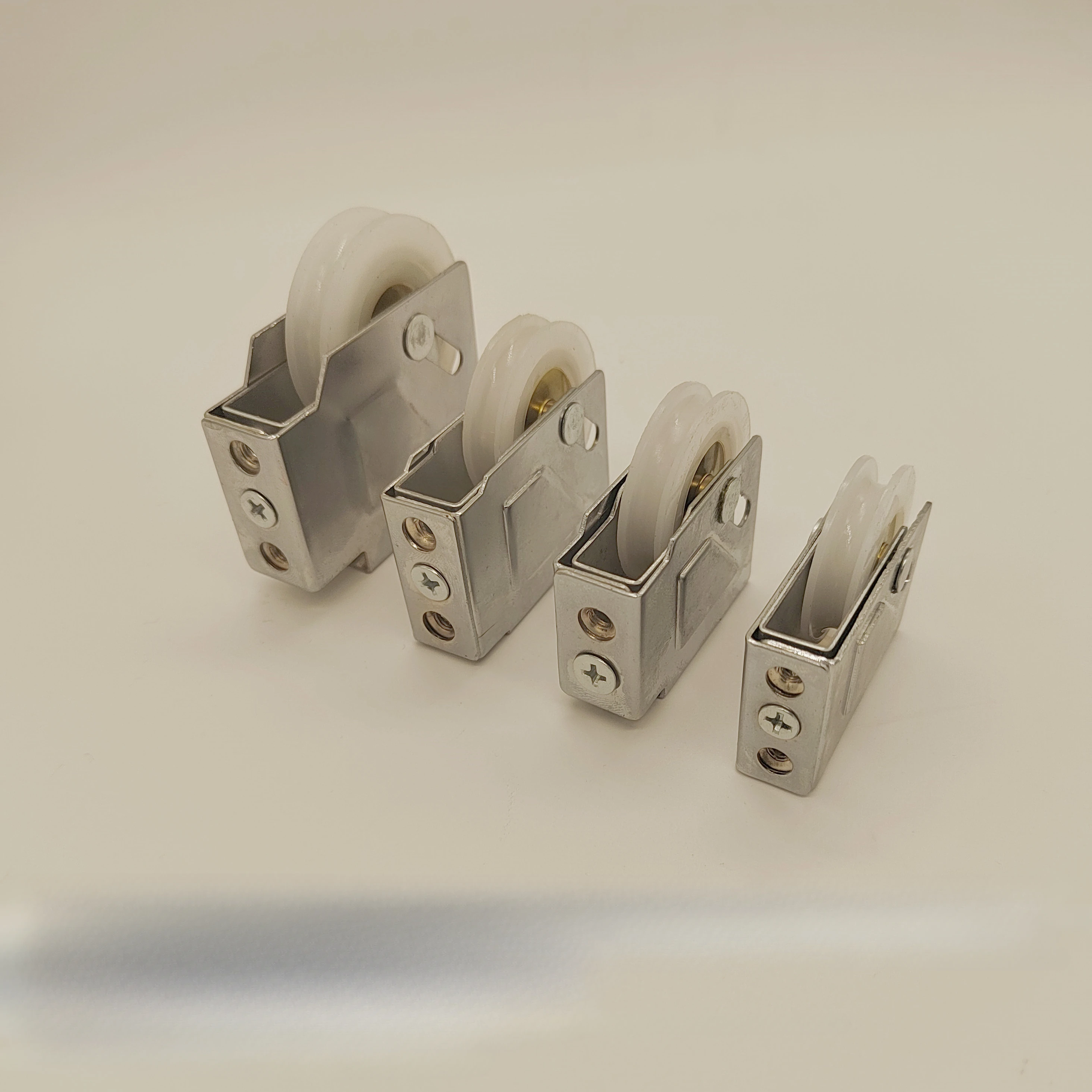 Description Picture 6 of item2PCS Old-fashioned Aluminum Alloy Window Pulley 90 76 73 70 Balcony Sliding Window Sliding Door Roller Hardware Accessories