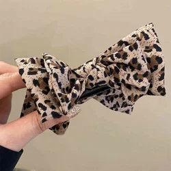 Leopard Bow Hairpin - Retro & Fashionable Fabric Hair Accessory - One Size (1Pc - CreamyWhite)