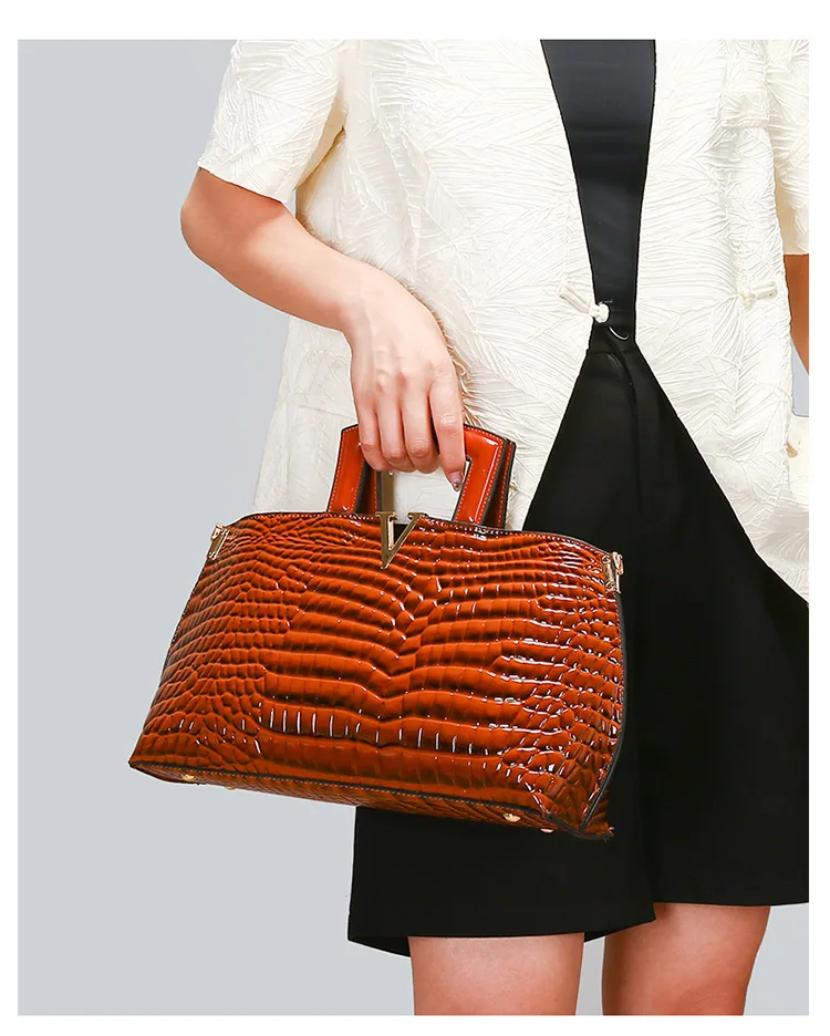 

Crocodile Pattern Leather Women Handbags Luxury Fashion Lady Small Shoulder Messenger Tote Handbag 2023 New V-Shaped Shell Bags