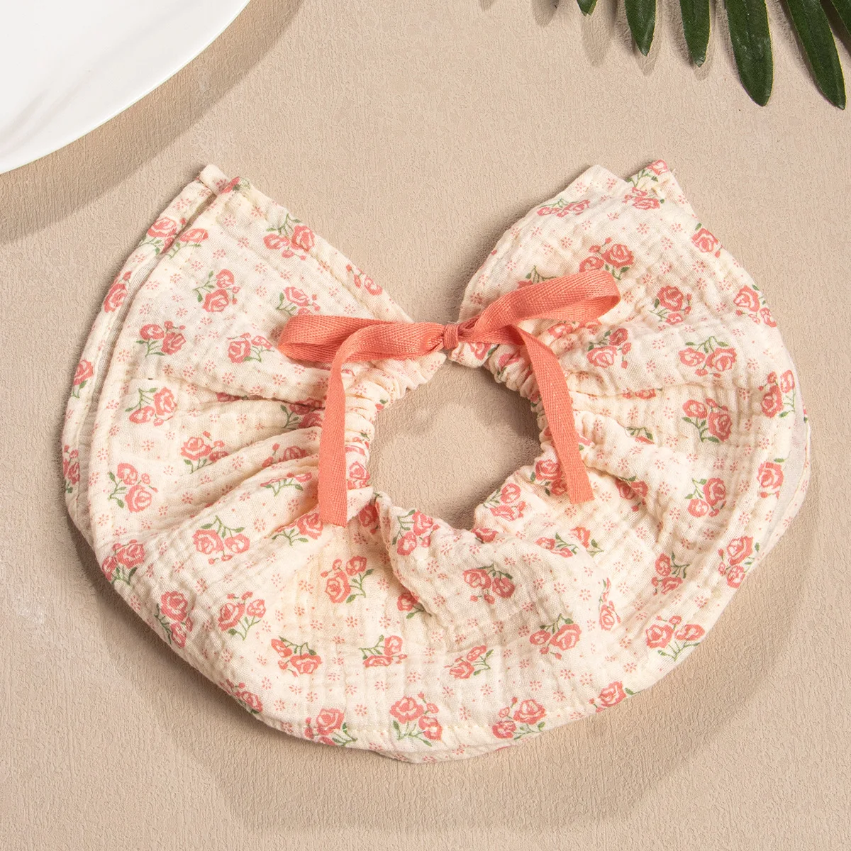 새로운 귀여운 Drawstring Bibs 면화 거즈 타액 수건 Burp Cloths Bandana Scarf for Boy Girl Soft Feeding Drool Bib