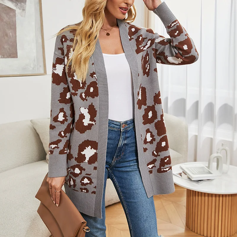 

Женский V-образный вырез средней длины с леопардовым принтом