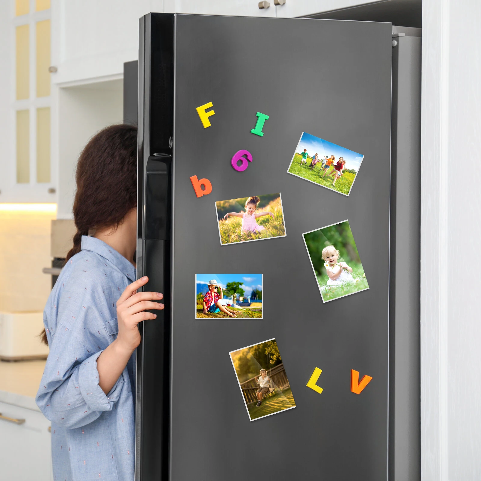 12Pcs Magnetic Picture Frames 4x6In Magnetic Photo Pocket with White Border Reusable Sign Holder Clear PVC Magnetic Photo Frame