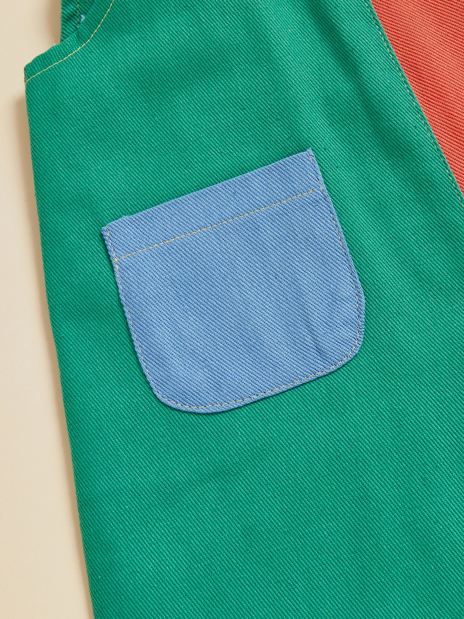 FOCUSNORM 1–6 Jahre Kleinkind Kinder Mädchen Jungen Denim Overalls Hosen Kontrastfarbe ärmellos quadratischer Ausschnitt Ganzkörper-Strampler – Detail 7