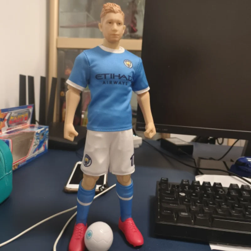 

2024 Genuine Spot De Bruyne Harland Foden Collection Limited Edition Hand-held Football Fans Fashion Play Car Decoration