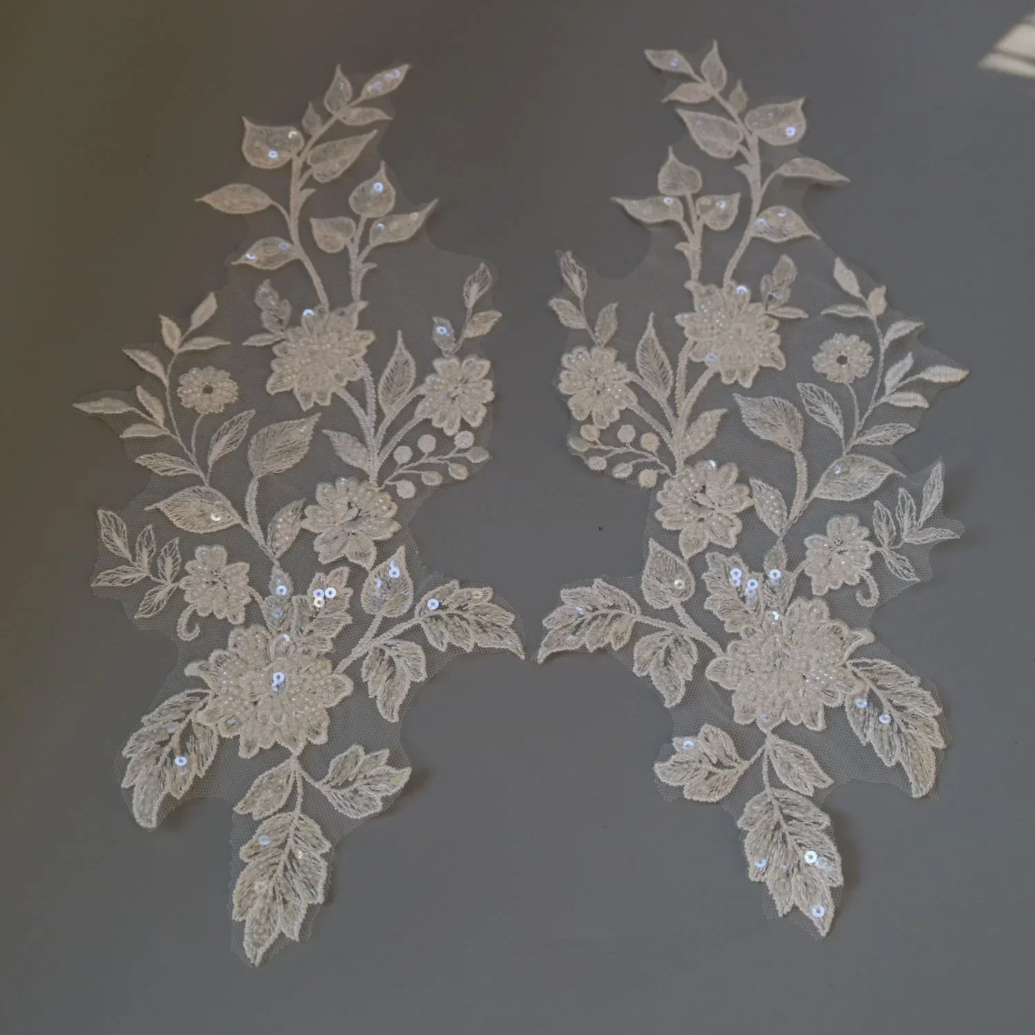 Wing Appliques Raw white beaded embroidered lace appliques wedding dresses Rhinestone applique patches Embroidery parches ropa