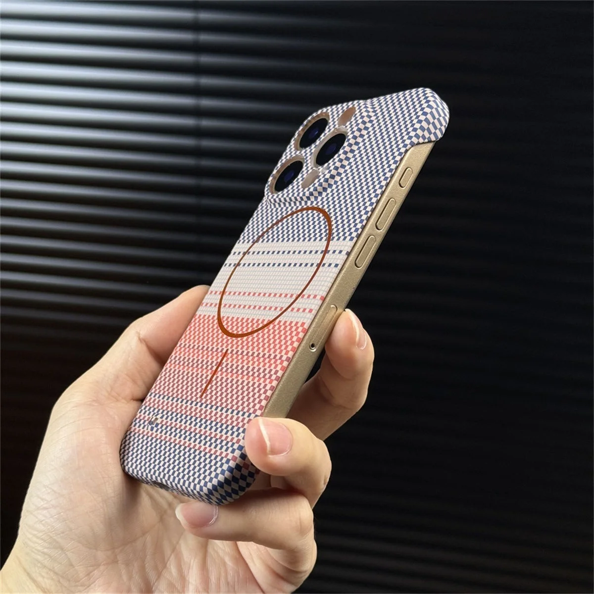 Ultra-Slim Frameless Kevlar Carbon Fiber Magnetic Case with Wireless Charging Compatibility