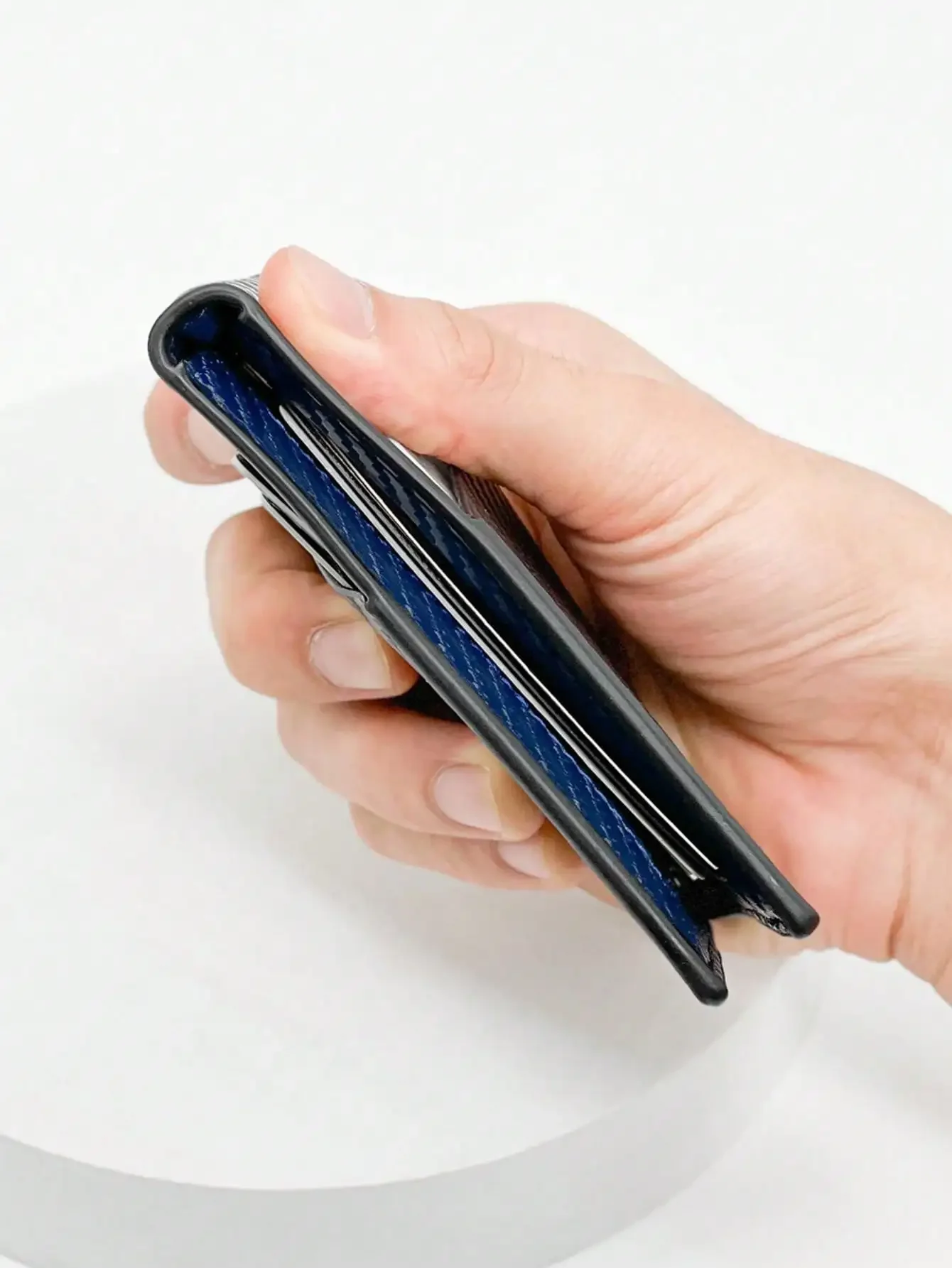 Rfid Carbon Fiber Leder Herren Airtag Geldbörsen Geldbörse Kreditkartenetui für Air Tag Geldbörse Schwarz Luxuriöse minimalistische Kartenetui – Detail 8