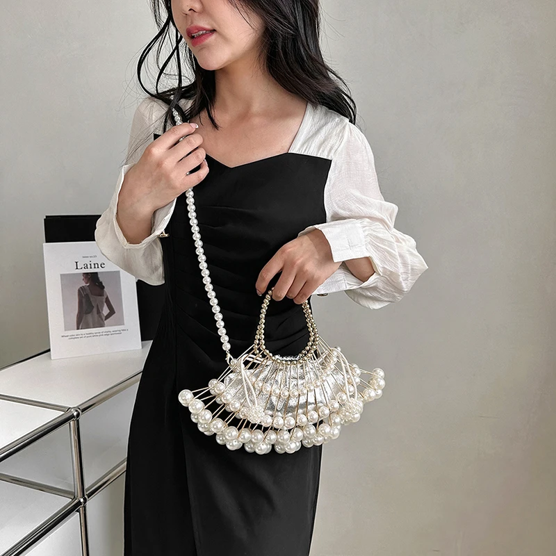 2024 New Retro Evening Handbags for Women Pearl Hollow Out Shoulder Bag Ladies Summer Luxury Fashion Party Cute Small Female Bag