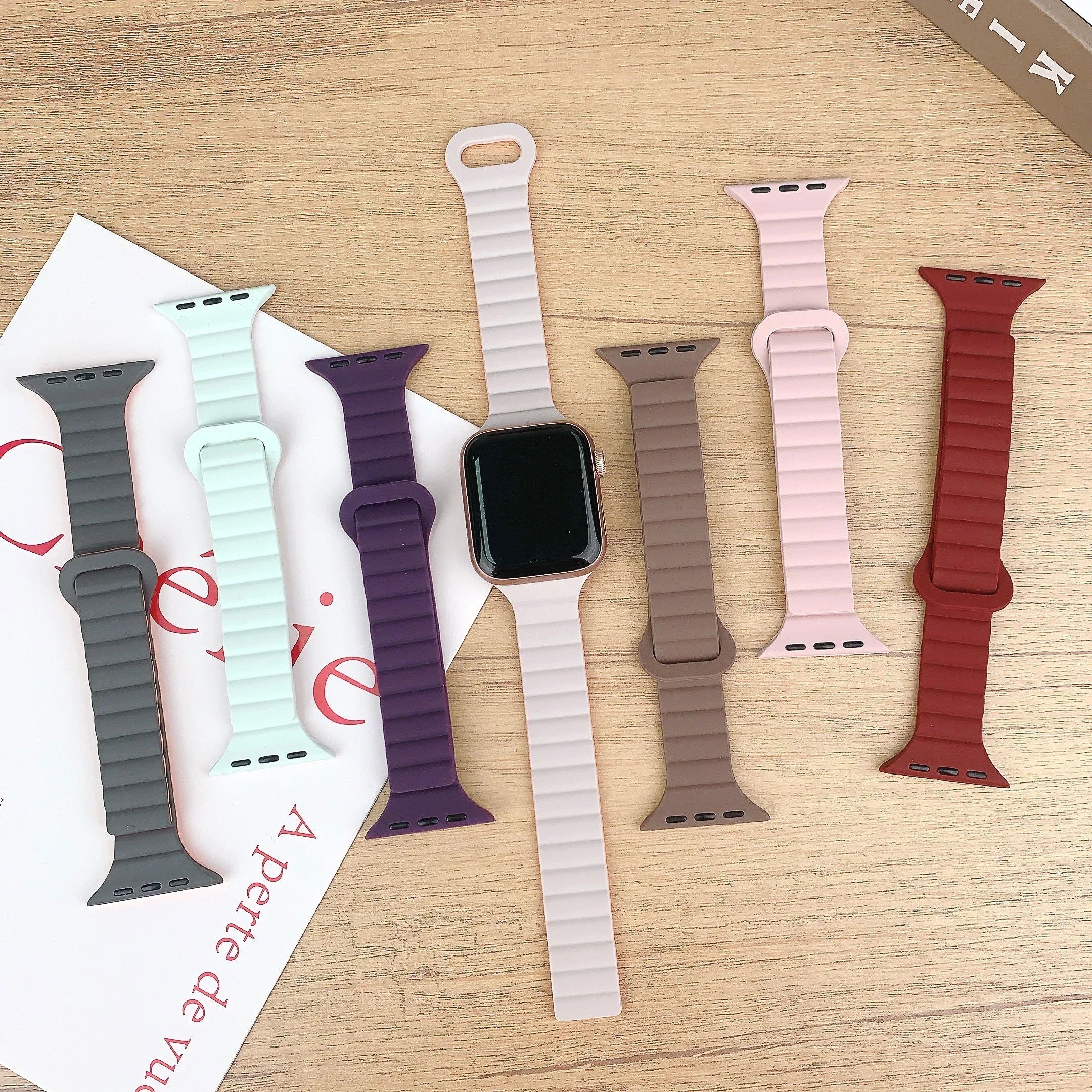 Damen Slim Silikonarmband Magnetarmband für Apple Watch S11 10 46/42 mm 45 mm 44 38 mm 40 mm 41 mm 42 mm iWatch SE 9 8 7 6 5 4 3 2 1 – Detail 9