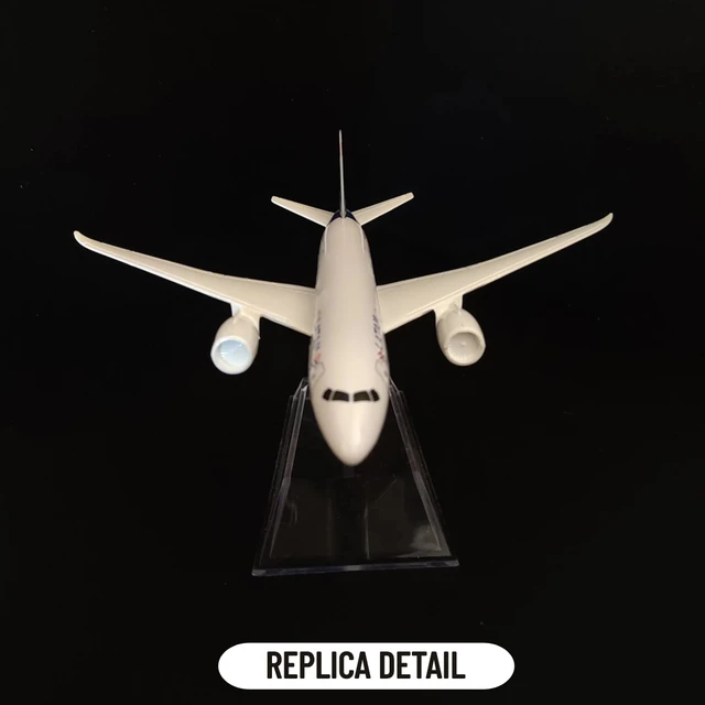 Scale 1:400 Metal Aircraft Replica 15cm LATAM B787 Boeing Airbus Airplane Diecast Model Kids Room Decor Gift Toys for Boy 6