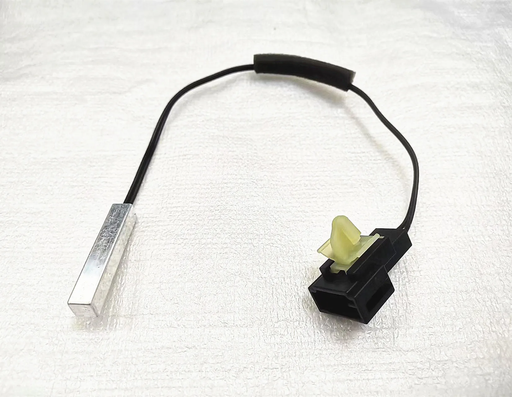 972412E050 for 2004-2009 Hyundai Tucson 97241-2E000 original Sensor-Water Temperature 972412E000 97241-2E050