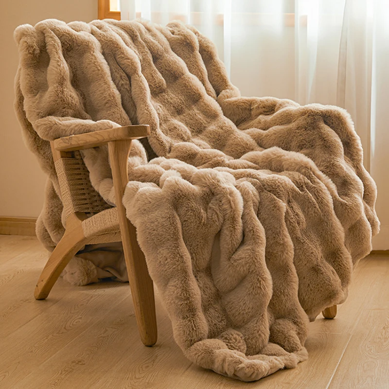Luxury Solid Color Faux Rabbit Fur Blanket Winter Thickened Warm Faux Fur Blanket Soft Fluffy Throws Blankets for Sofa Bed Naps Luxury Solid Color Faux Rabbit Fur Blanket Winter Thickened Warm Faux Fur Blanket Soft Fluffy Throws Blankets for Sofa Bed Naps