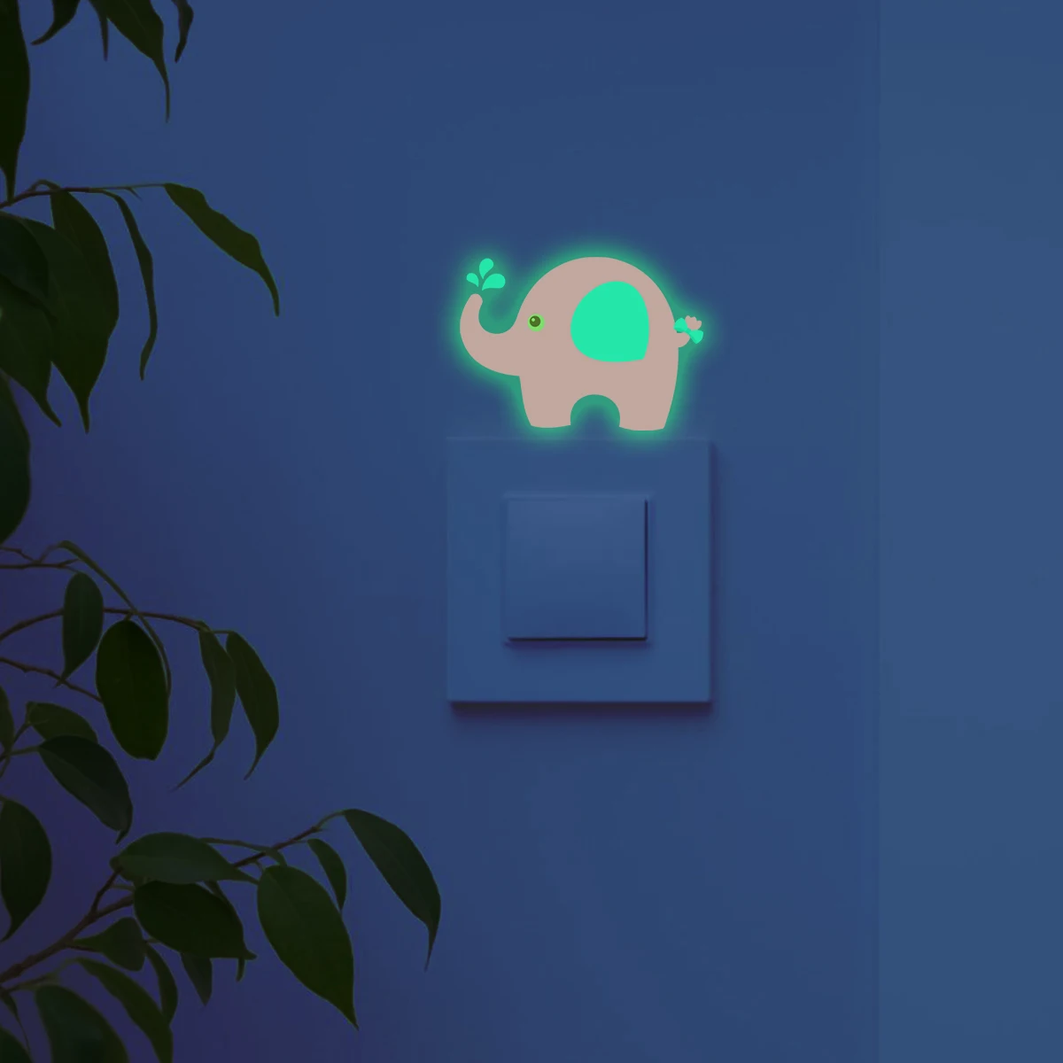 1pcs cartoon animal pink elephant pattern glow-in-the-dark switch stickers, can be peeled and pasted indoor decoration stickers