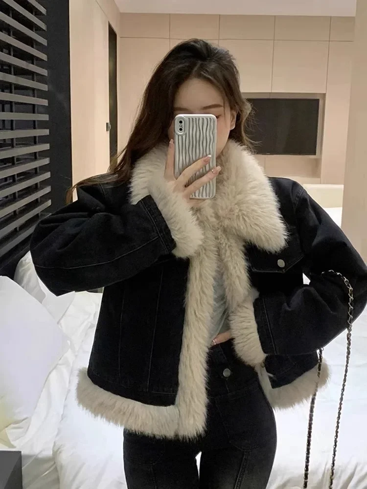 Fashion Commute Style Denim Stitching Faux Fur Coat 2023 Autumn and Winter New Street Style Lapel Short Women's Lamb Plush Coat