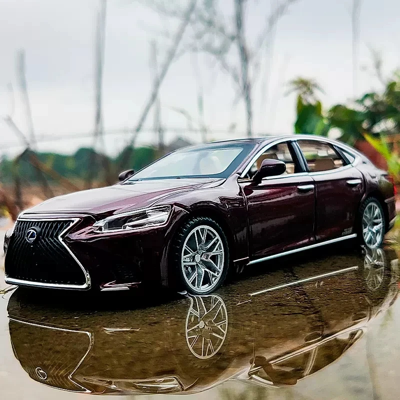 

Diecast 1:32 Lexus LS500H Alloy Car Model Simulation Collection Children Miniature Metal Vehicle Gift Kid Boys Christmas Hottoys