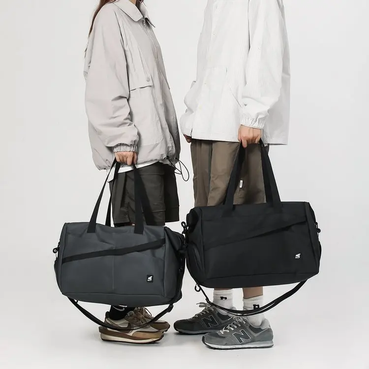 Streetwear Style Solid Color Nylon Men Shoulder Bag Large Capacity Nylon Travel Crossbody Bag Casual Commuter School Men Handbag