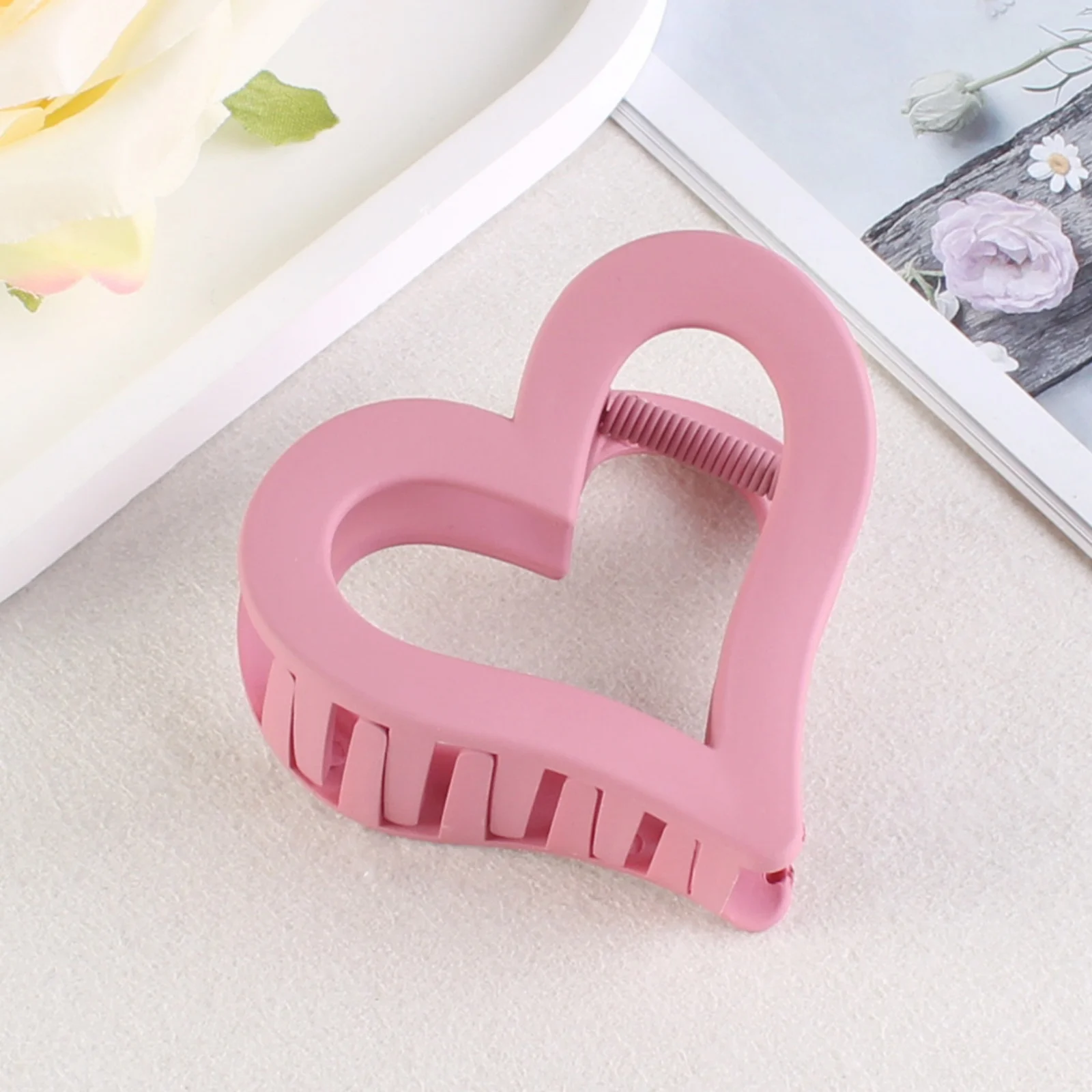 1PC Heart - Shaped Hair Claw Clips Set, Multiple Colors, Cute Hair Accessories For Women