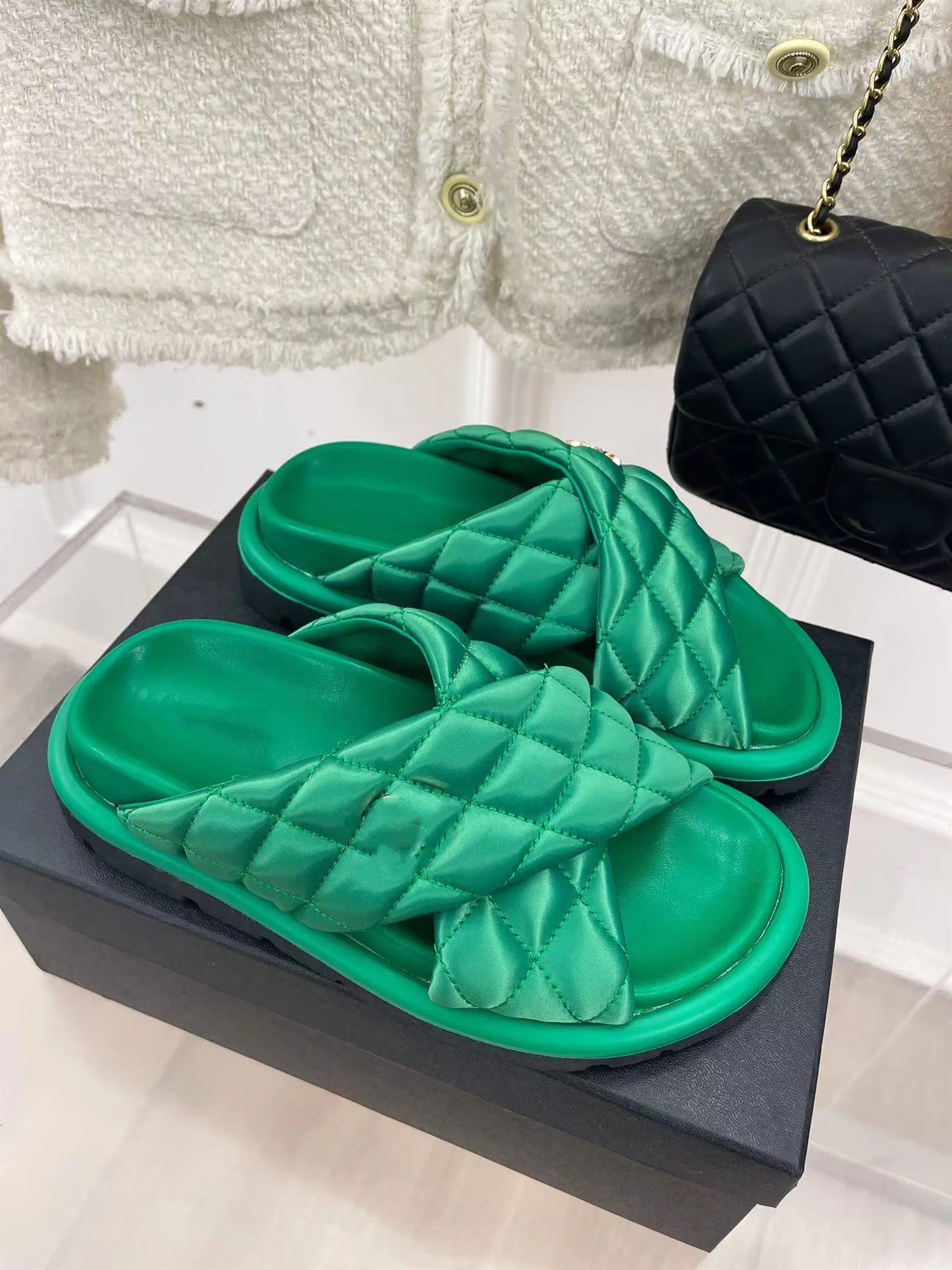 Rhombic Crossed Loafers With Thick Bottom Bread Women Slippers Nylon Waterproof Cloth Foamed Outsole Non-slip Wear-resistant