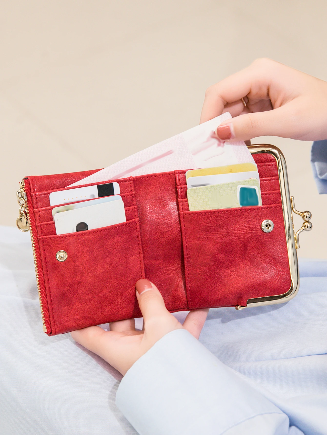 Clip Women's Zero Wallet Retro Multi functional Double Fold Leather Wallet MultiCard Slot Card Bag Zipper Kiss Lock women wallet leather wallet card wallet