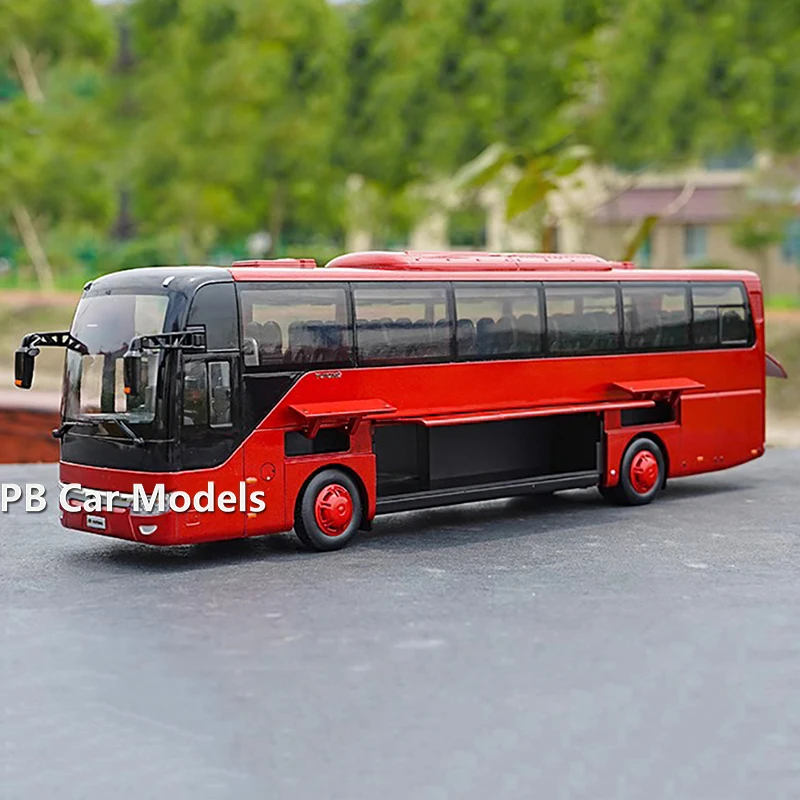 1: 42 Original Factory Yutong Bus ZK6122H9 BAIC Group Luxury