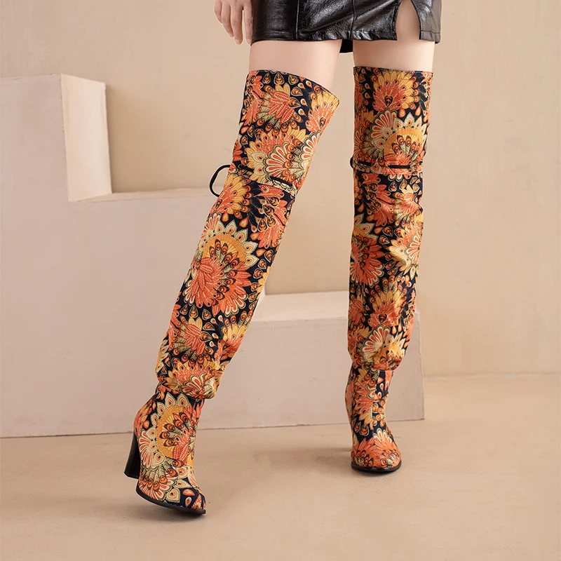 MACUBEZ – NOVARA Blumige Overknees für besondere Anlässe 5 39088-42bd35.jpg