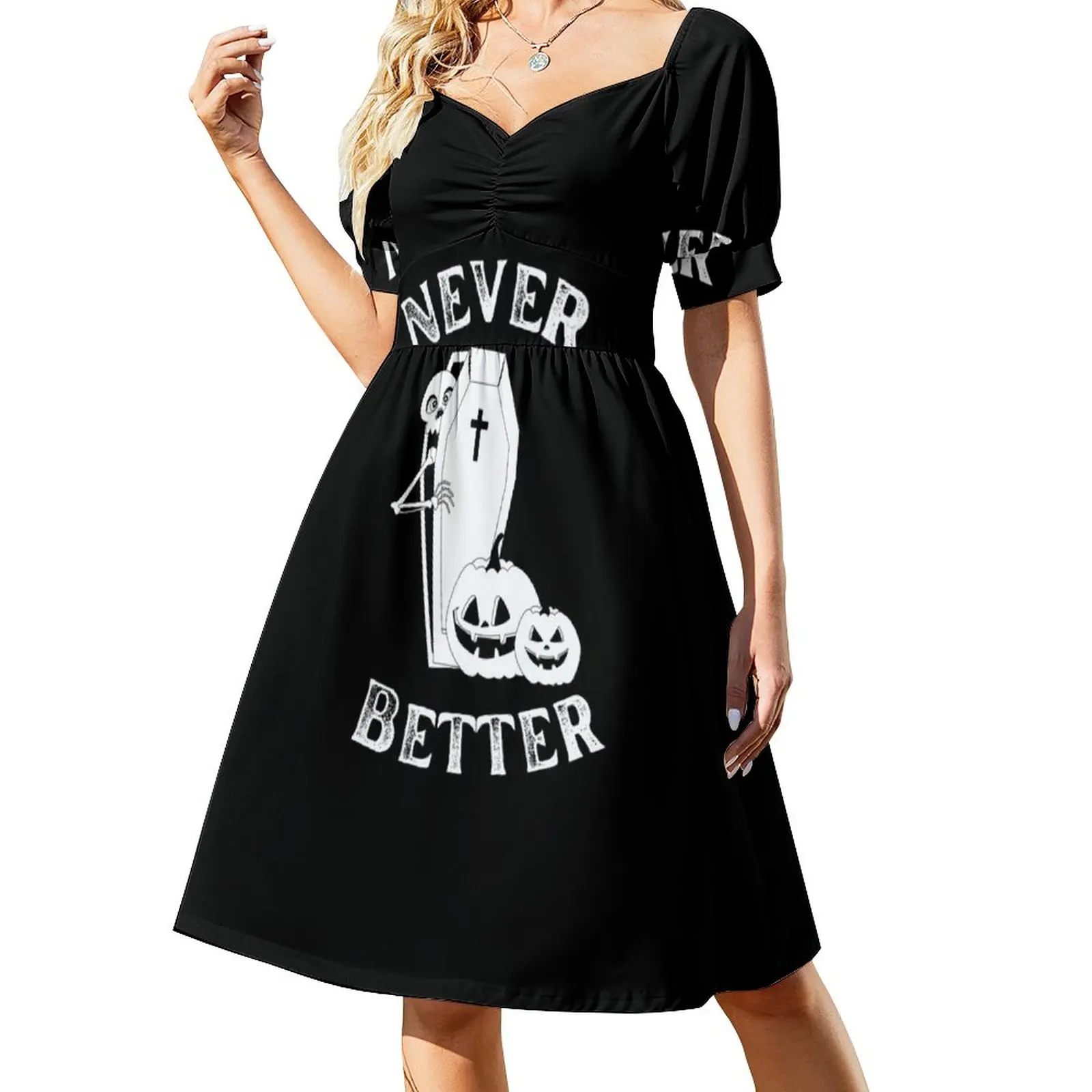 

Женское платье без рукавов с изображением черепа и скелета